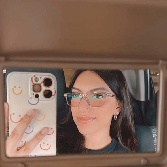 Meet your Posher, Lauren - Picture 1 of 1